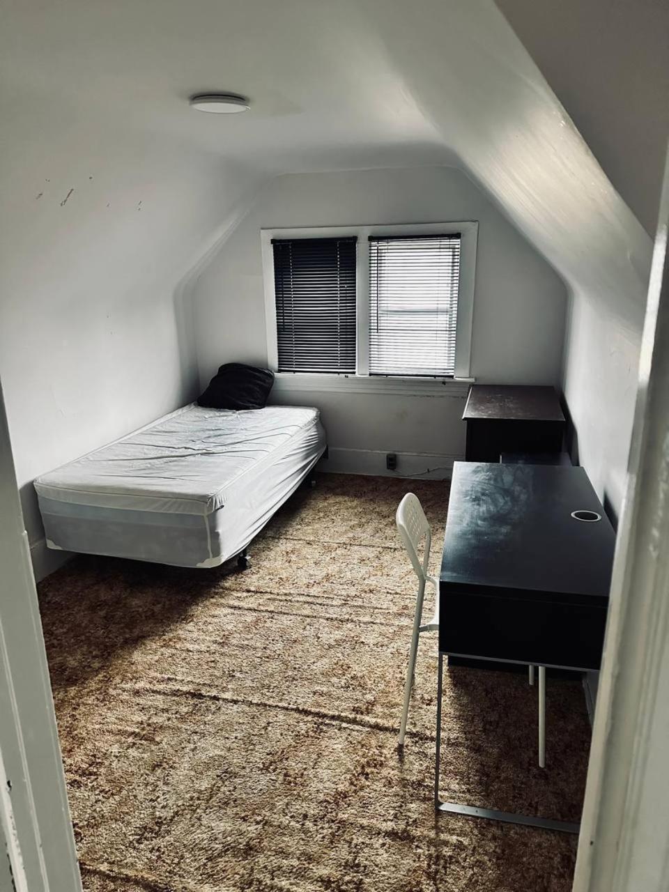 Rooms Available Downtown Winnipeg Exterior foto